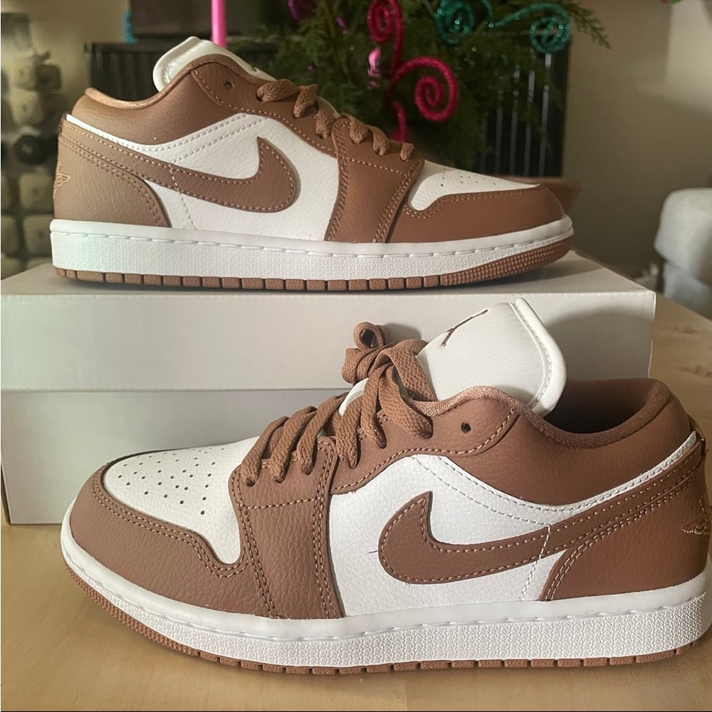 Women's Air Jordan 1 Low Size 7
